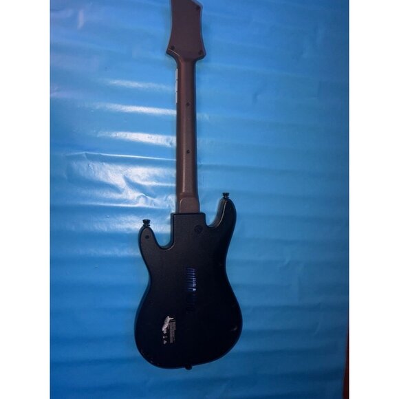 Guitar Hero Live Wireless Guitar Tested - Picture 8 of 15